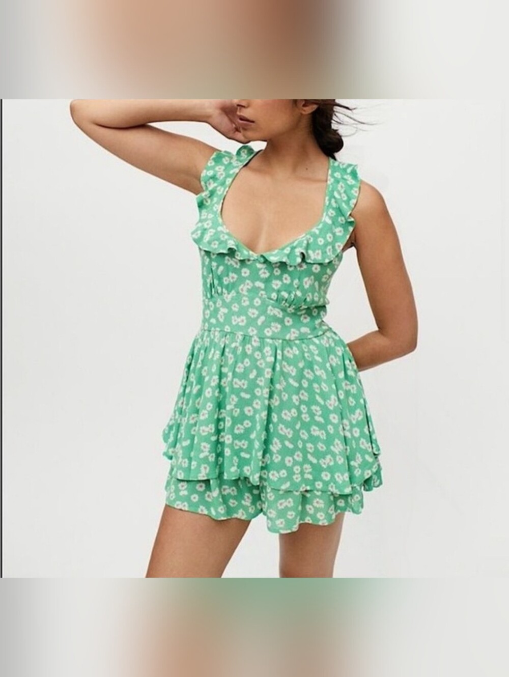 NWT Inmod Green Daisy Ruffle Romper Medium 100% Rayon